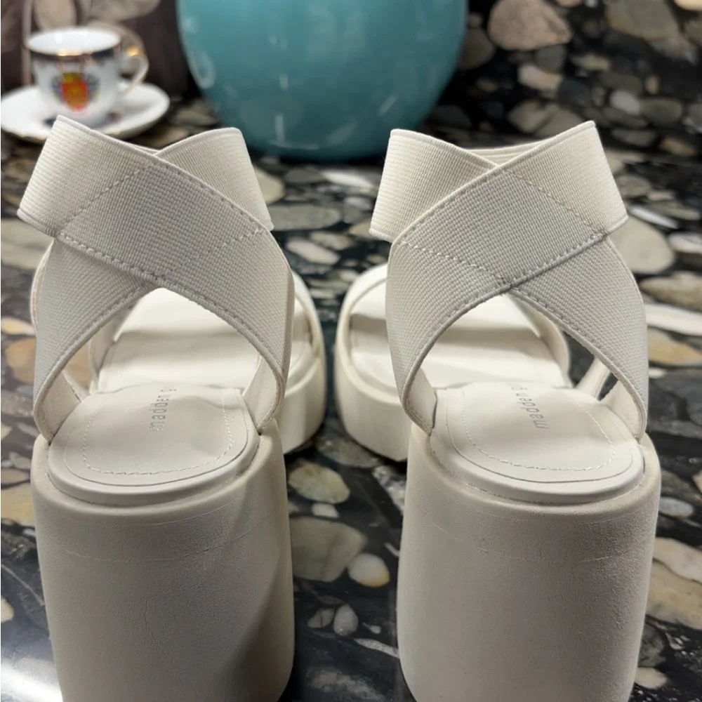 7.5 Madden Girl Elegant White Platform Sandals BRAND NEW - Picture 2 of 5
